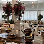 King Jason - Designed For Adults By Louis Hotel Paphos
