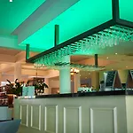 King Jason - Designed For Adults By Louis Hotel
