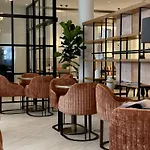 King Jason - Designed For Adults By Louis Hotel 4*