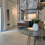 King Jason - Designed For Adults By Louis Hotel 4*