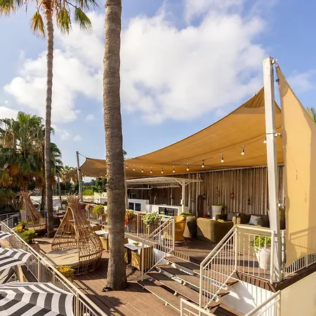 King Jason - Designed For Adults By Louis Hotel 4*
