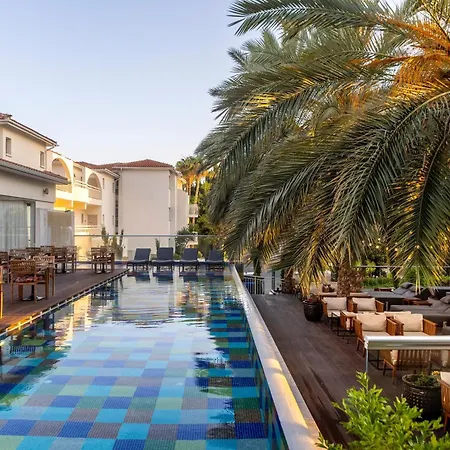 King Jason - Designed For Adults By Louis Hotel Paphos