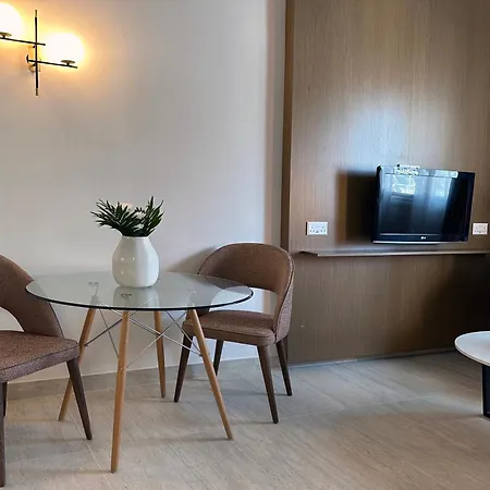 King Jason - Designed For Adults By Louis Hotel Pafos