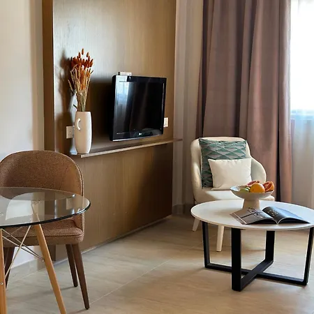 King Jason - Designed For Adults By Louis Hotel