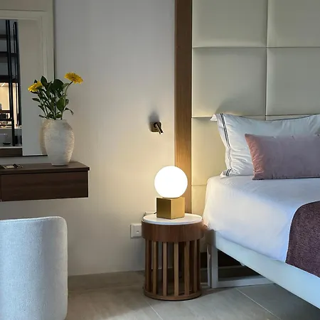 King Jason - Designed For Adults By Louis Hotel 4*