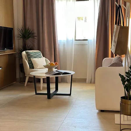 Hotel King Jason - Designed For Adults By Louis Pafos