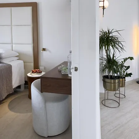 King Jason - Designed For Adults By Louis Hotel