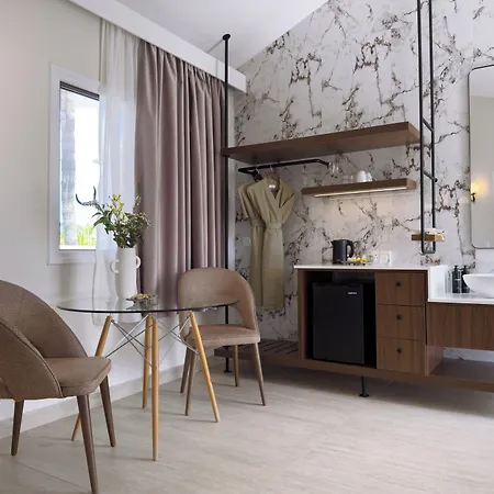 Hotel King Jason - Designed For Adults By Louis 4*