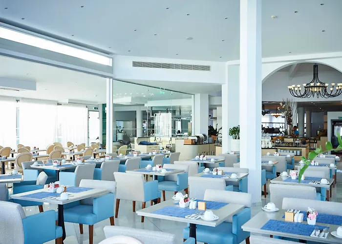 Ξενοδοχείο King Jason - Designed For Adults By Louis 4*