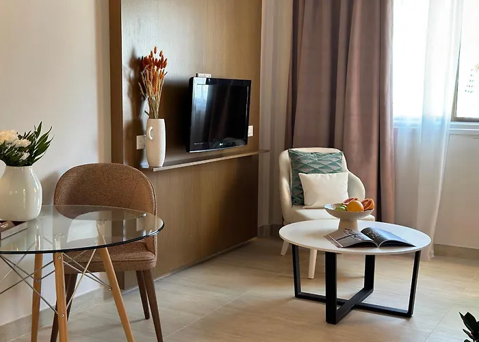 Hotel King Jason - Designed For Adults By Louis Paphos