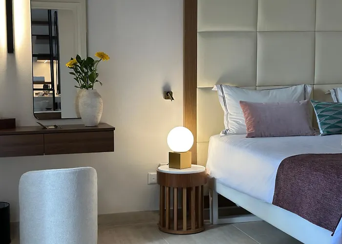 King Jason - Designed For Adults By Louis Hotel 4*