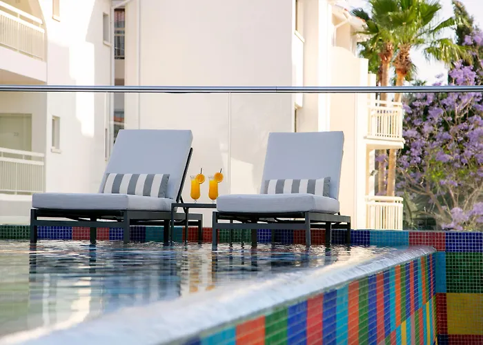 King Jason - Designed For Adults By Louis Hotel 4*