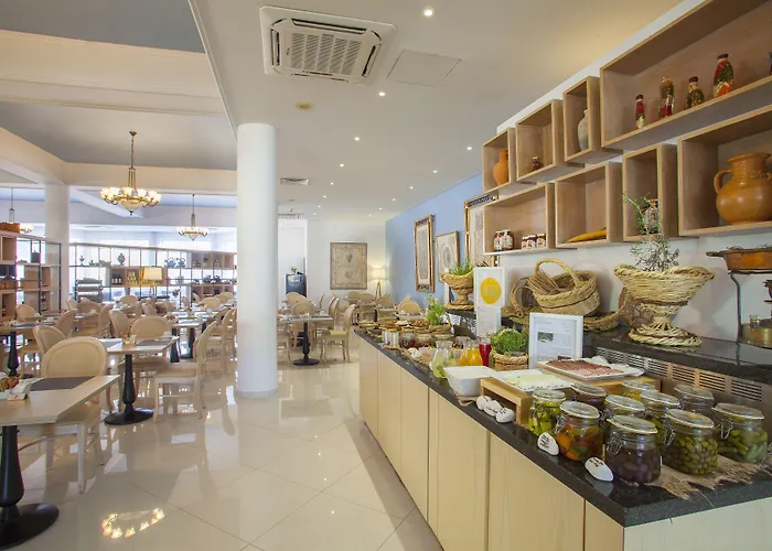 Hotel King Jason - Designed For Adults By Louis 4*