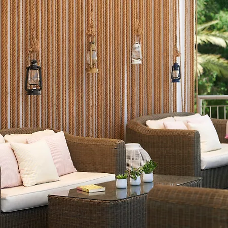 King Jason - Designed For Adults By Louis Hotel