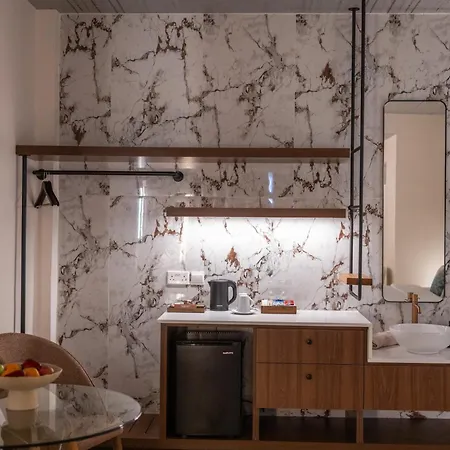 King Jason - Designed For Adults By Louis Hotel