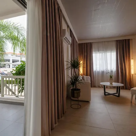 Hotel King Jason - Designed For Adults By Louis