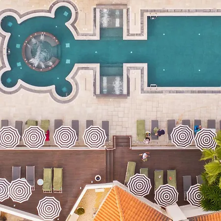 King Jason - Designed For Adults By Louis 4*