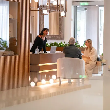 King Jason - Designed For Adults By Louis Hotel Paphos