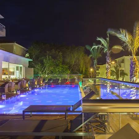 King Jason - Designed For Adults By Louis 4*