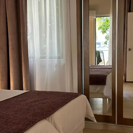 Hotel King Jason - Designed For Adults By Louis