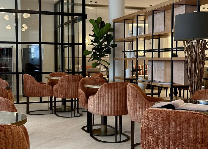 King Jason - Designed For Adults By Louis Hotel 4*