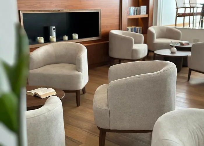 Hotel King Jason - Designed For Adults By Louis 4*