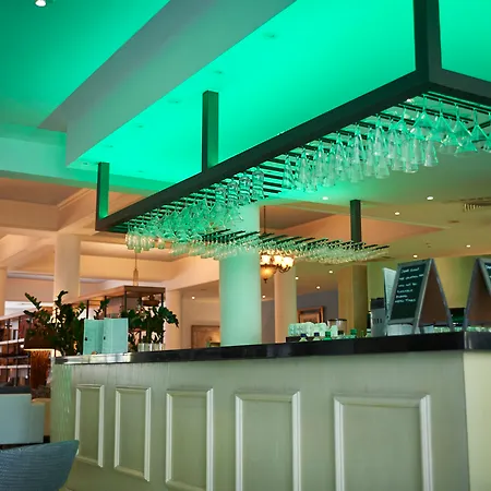 King Jason - Designed For Adults By Louis Hotel