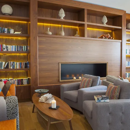 King Jason - Designed For Adults By Louis Hotel