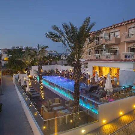 King Jason - Designed For Adults By Louis Hotel 4*